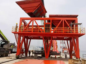 料斗設計對物料流動性的影響